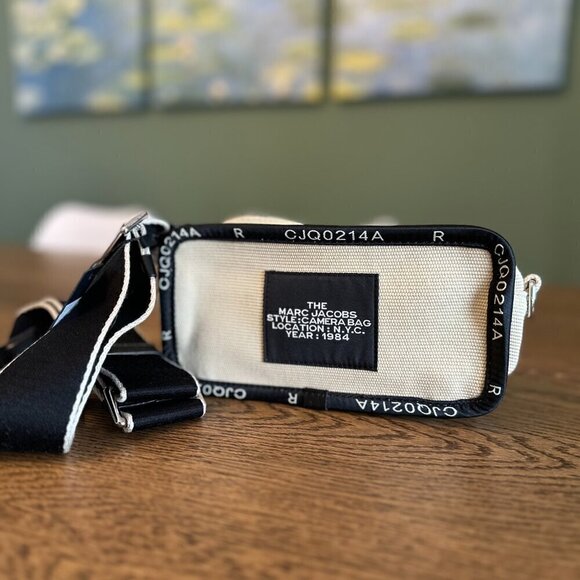 NWT!Marc Jacobs The Camera Bag -White Canvas with Black logo binded edge - Picture 11 of 16